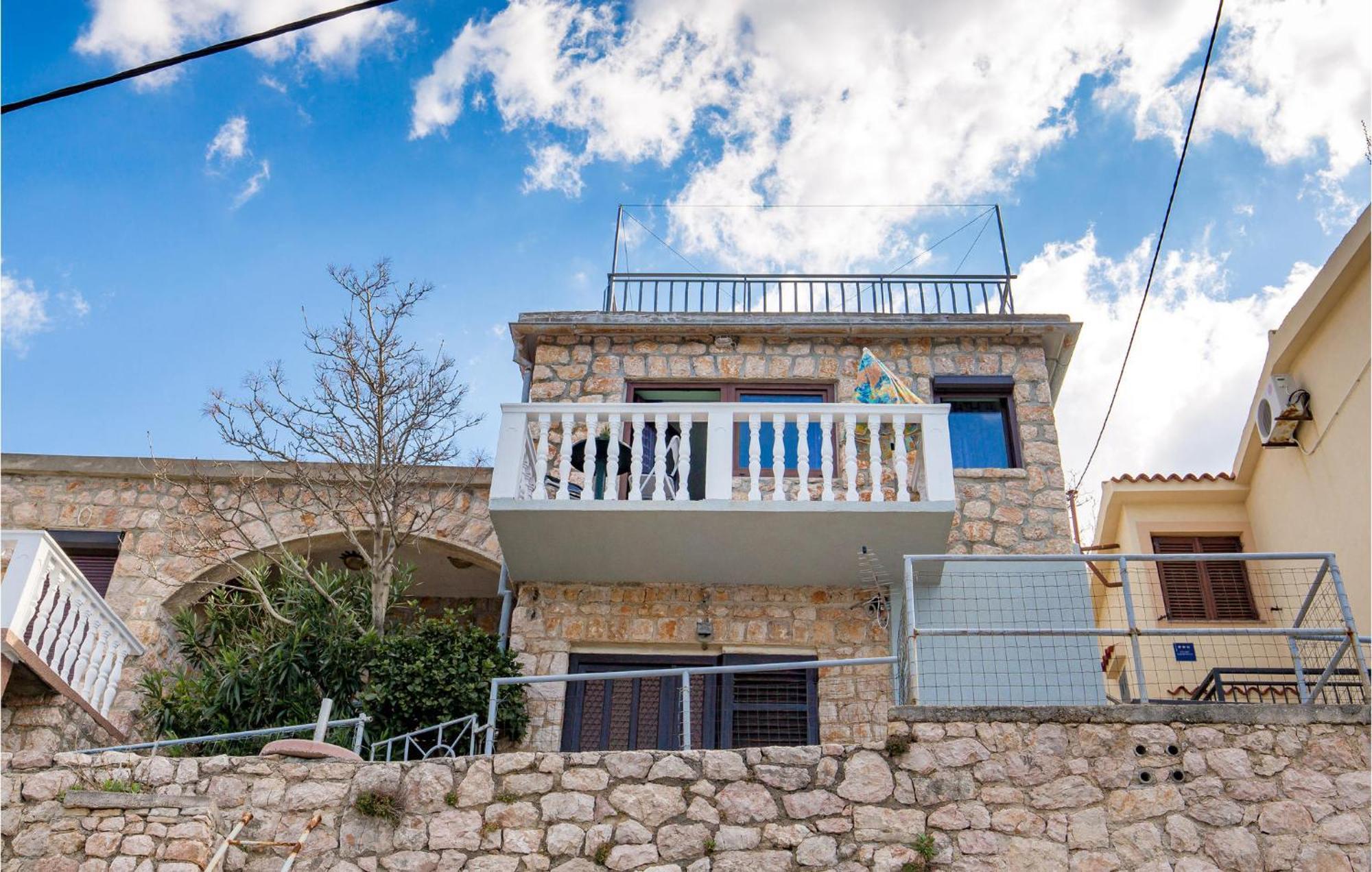 Cozy Apartment In Starigrad With House Sea View Екстер'єр фото
